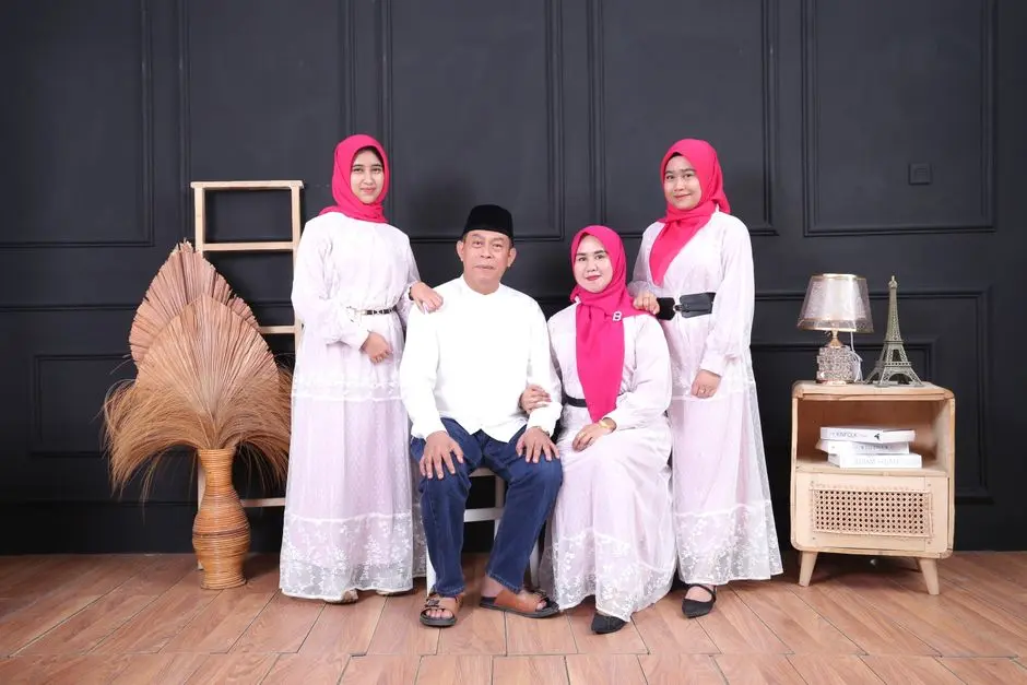 Keluarga Hemat: Cara Bijak Kelola Uang Tanpa Mengorbankan Kebutuhan Anak